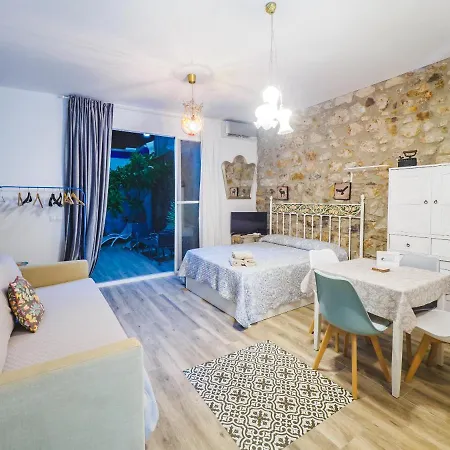 Solarium Del Montecillo Complex And Apartamentosmalagamanagement 马拉加