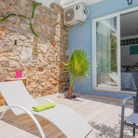 Solarium Del Montecillo Complex And Apartamentosmalagamanagement * Málaga